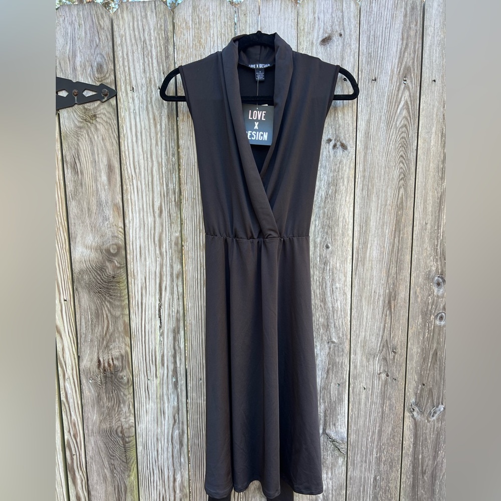 LOVE X DESIGN Prescott Black Sleeveless Flare Belted Wrap Dress Womens Small NWT